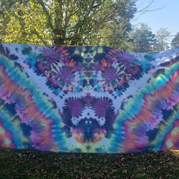 Tie dye tapestry - Picture 1 of 4